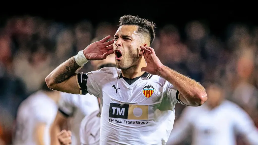 Hugo Duro - Spain National Team and Striker for La Liga club Valencia